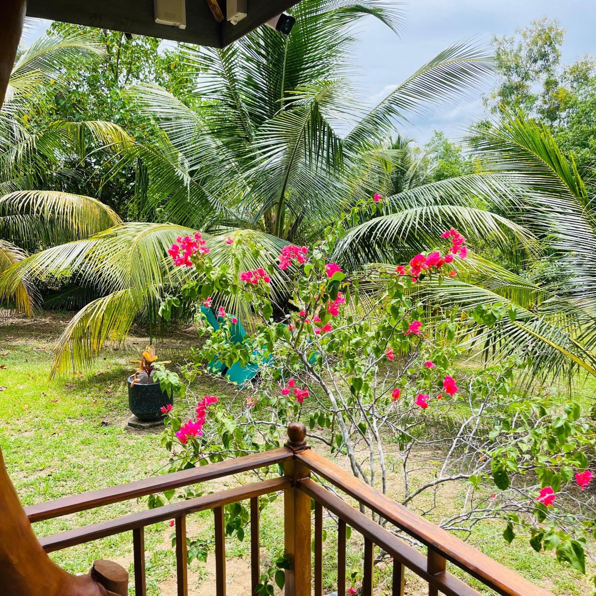 Hanguk Lanka Lagoon Villa Tangalle Esterno foto