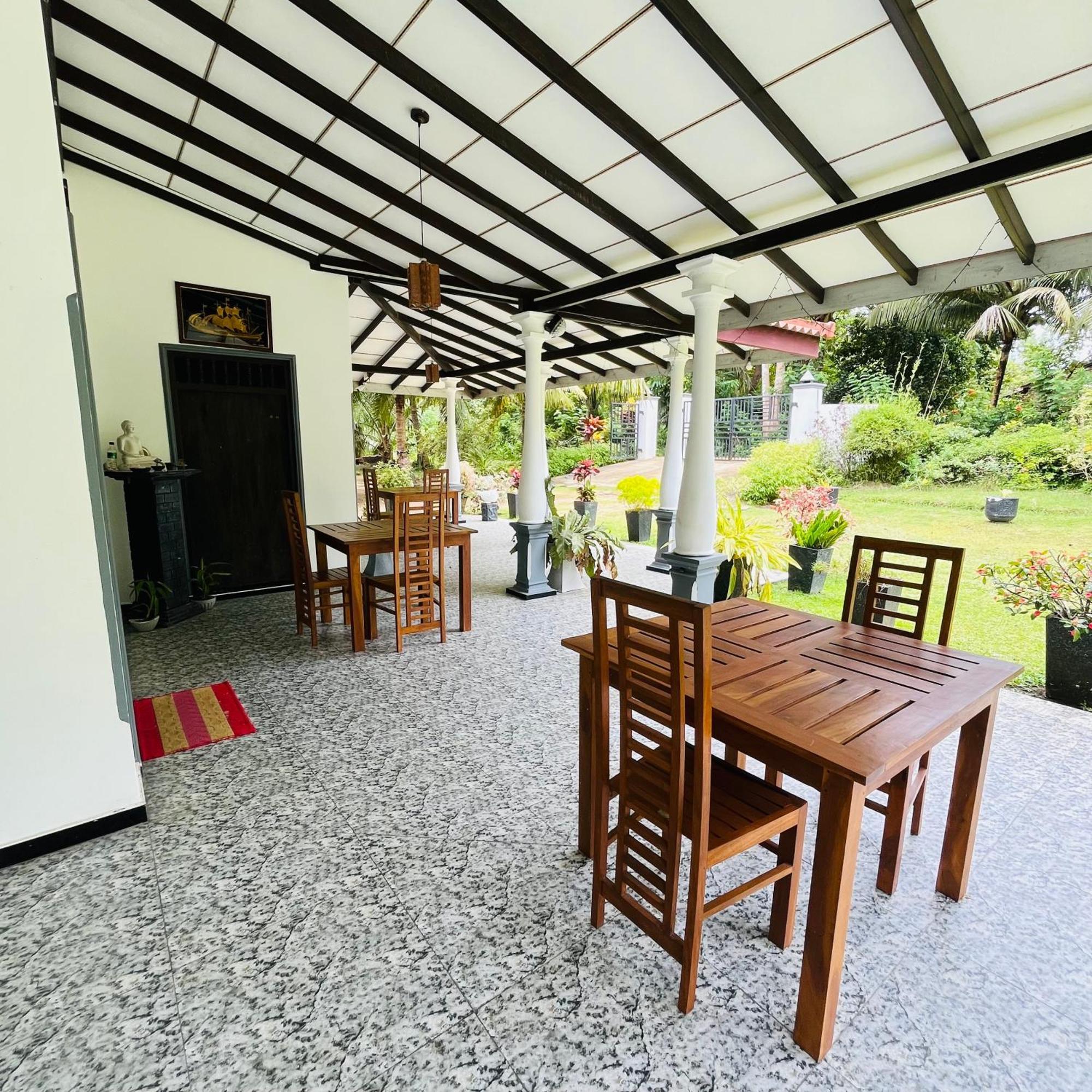 Hanguk Lanka Lagoon Villa Tangalle Esterno foto