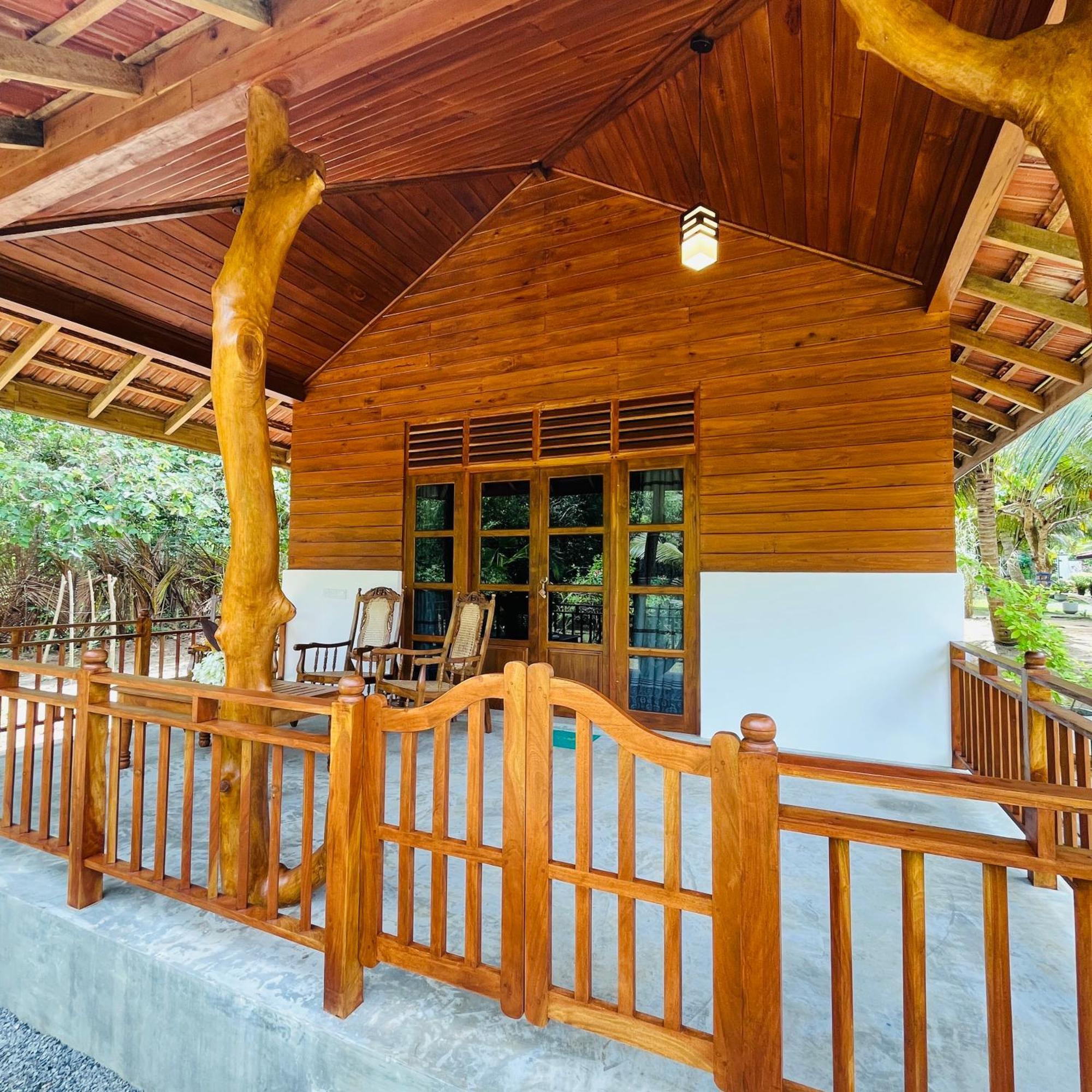 Hanguk Lanka Lagoon Villa Tangalle Esterno foto