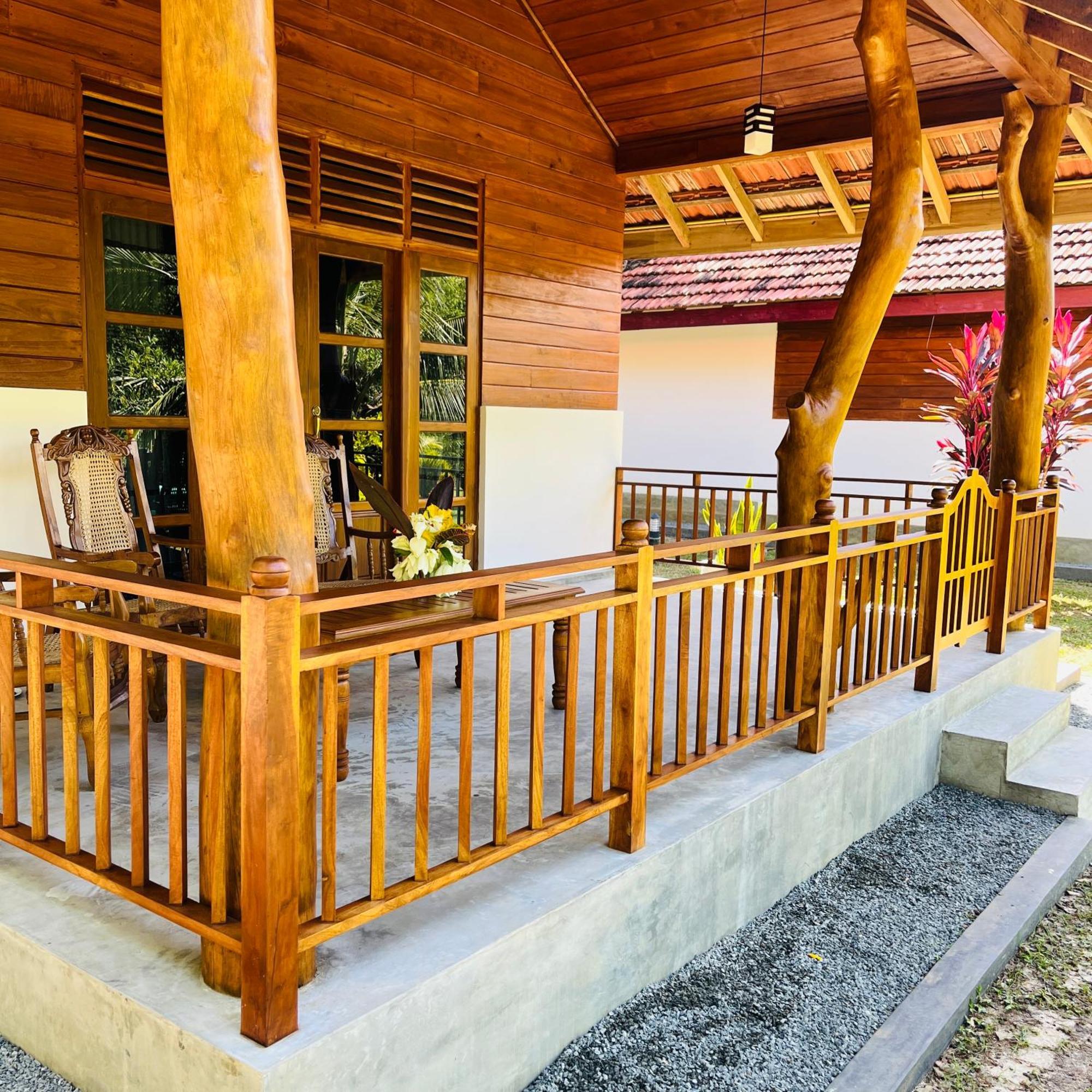 Hanguk Lanka Lagoon Villa Tangalle Esterno foto
