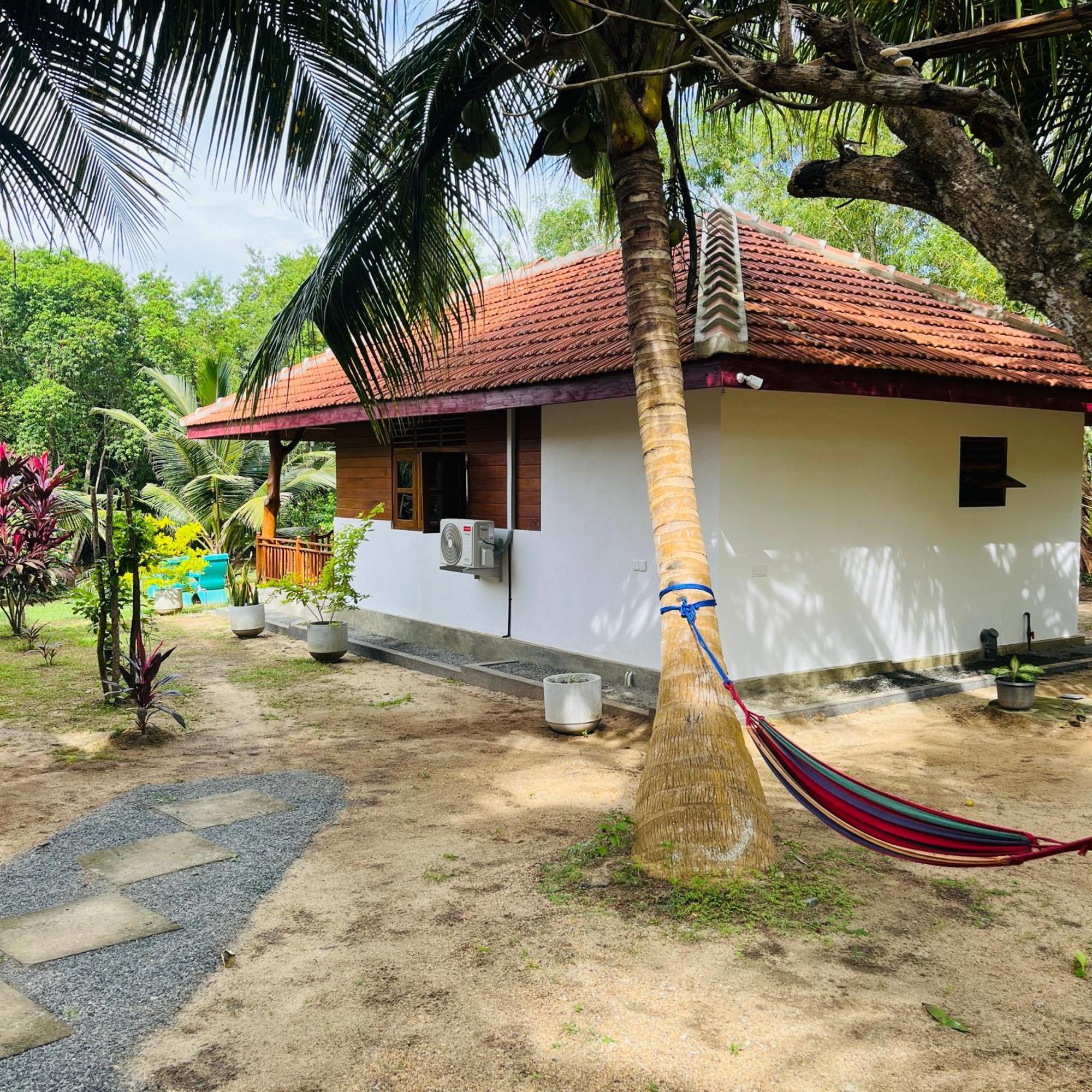 Hanguk Lanka Lagoon Villa Tangalle Esterno foto
