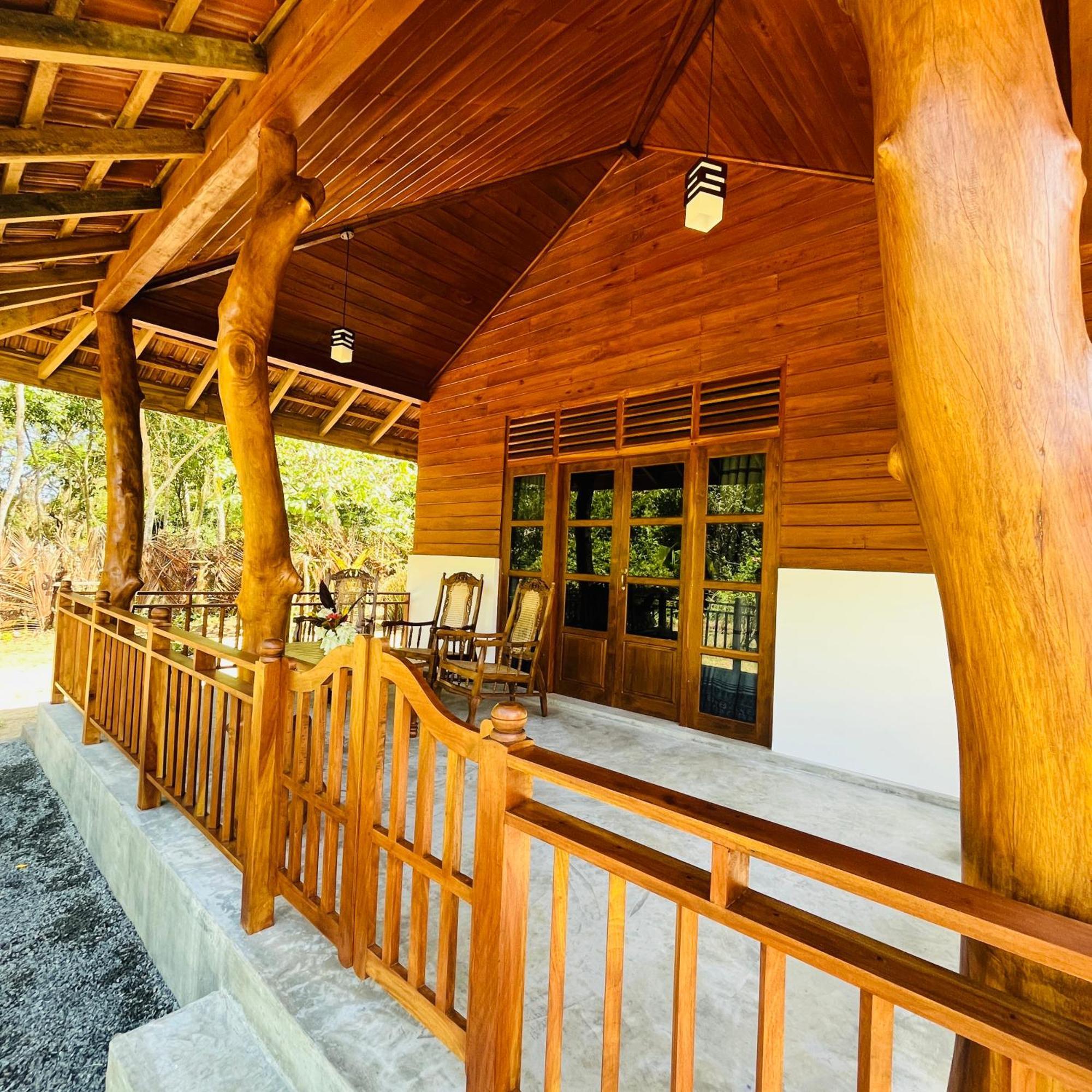 Hanguk Lanka Lagoon Villa Tangalle Esterno foto