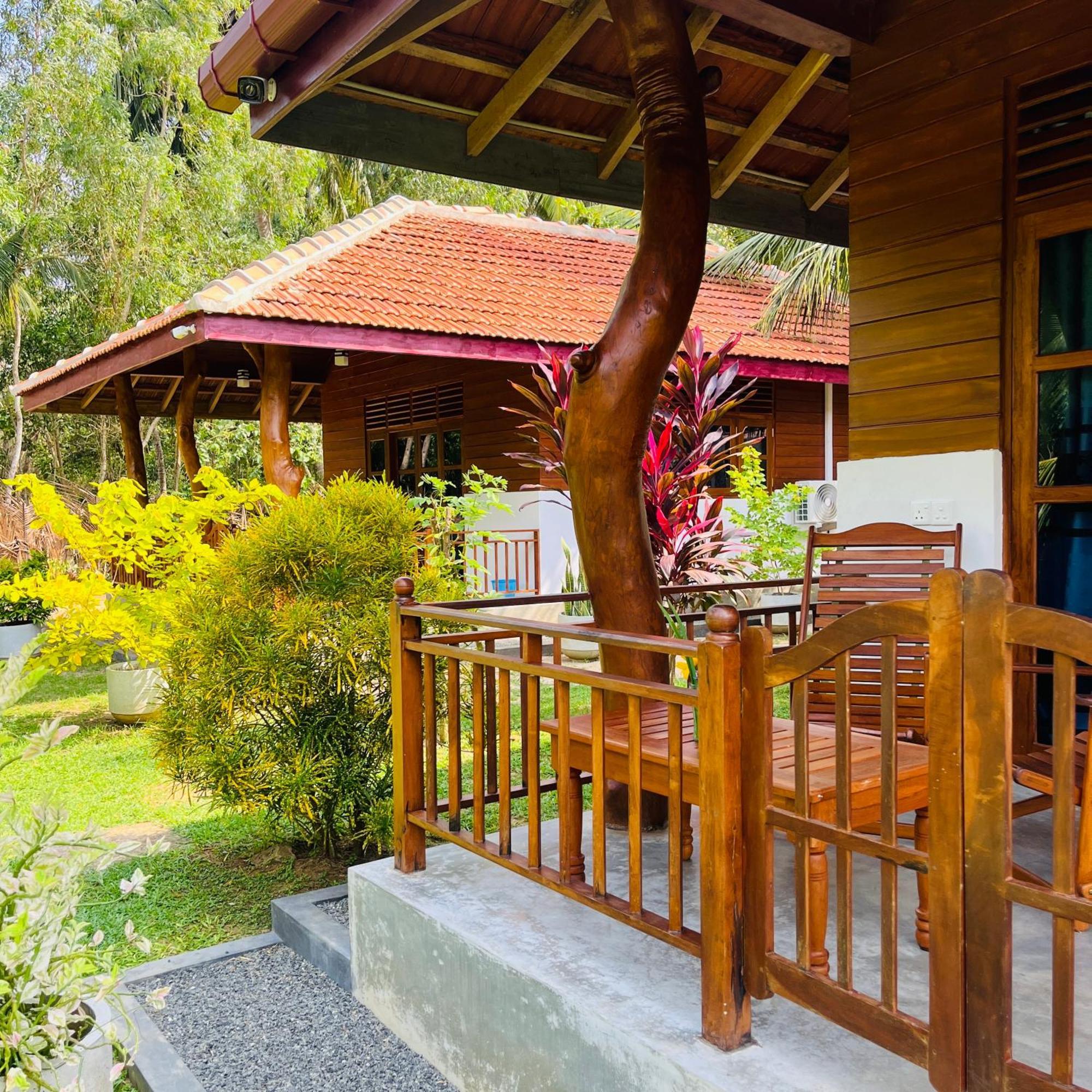 Hanguk Lanka Lagoon Villa Tangalle Esterno foto