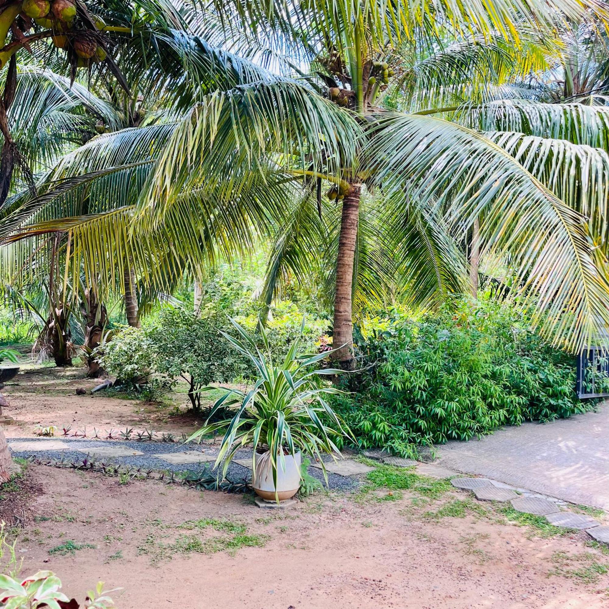 Hanguk Lanka Lagoon Villa Tangalle Esterno foto