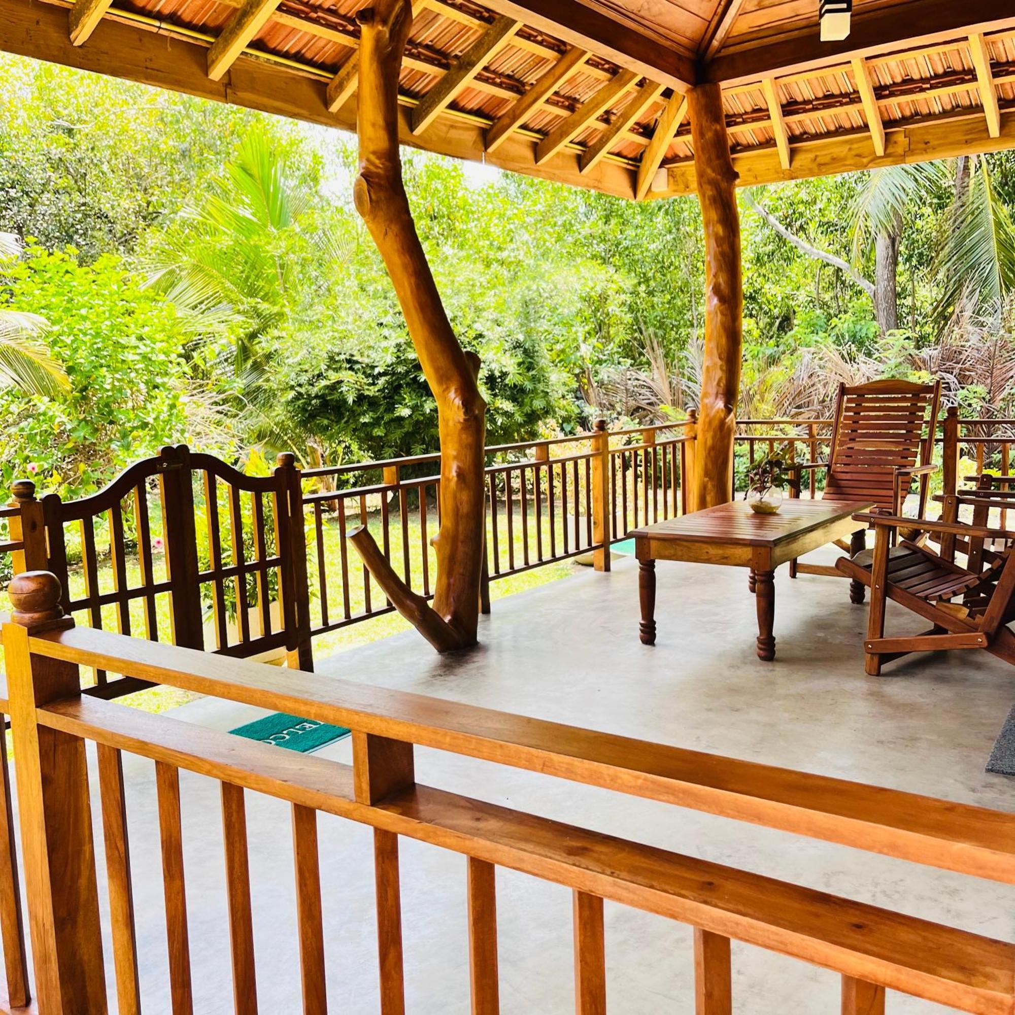 Hanguk Lanka Lagoon Villa Tangalle Esterno foto