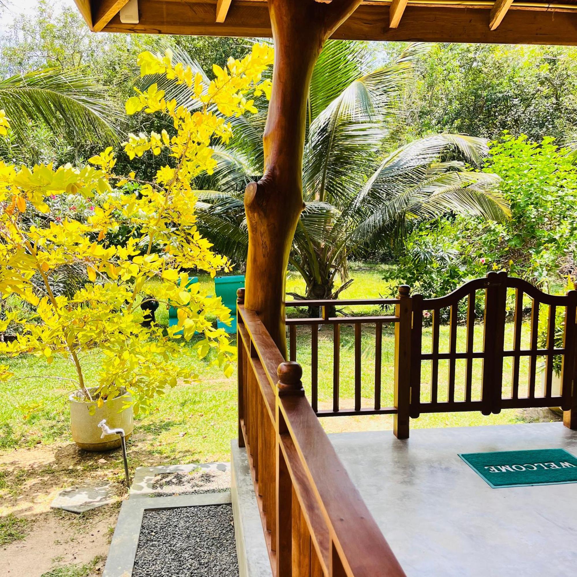 Hanguk Lanka Lagoon Villa Tangalle Esterno foto