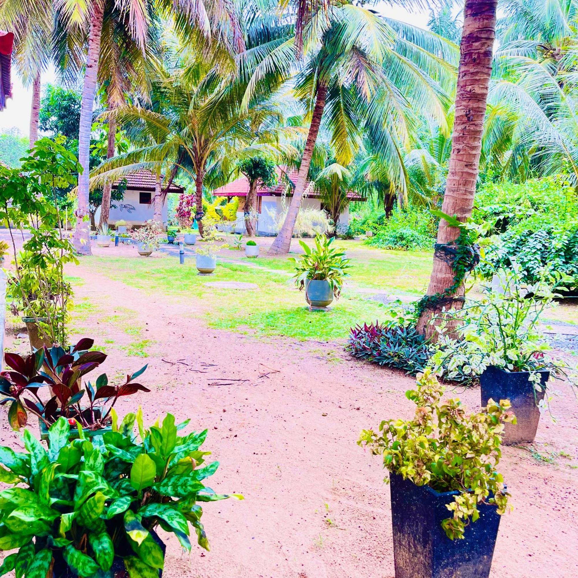 Hanguk Lanka Lagoon Villa Tangalle Esterno foto