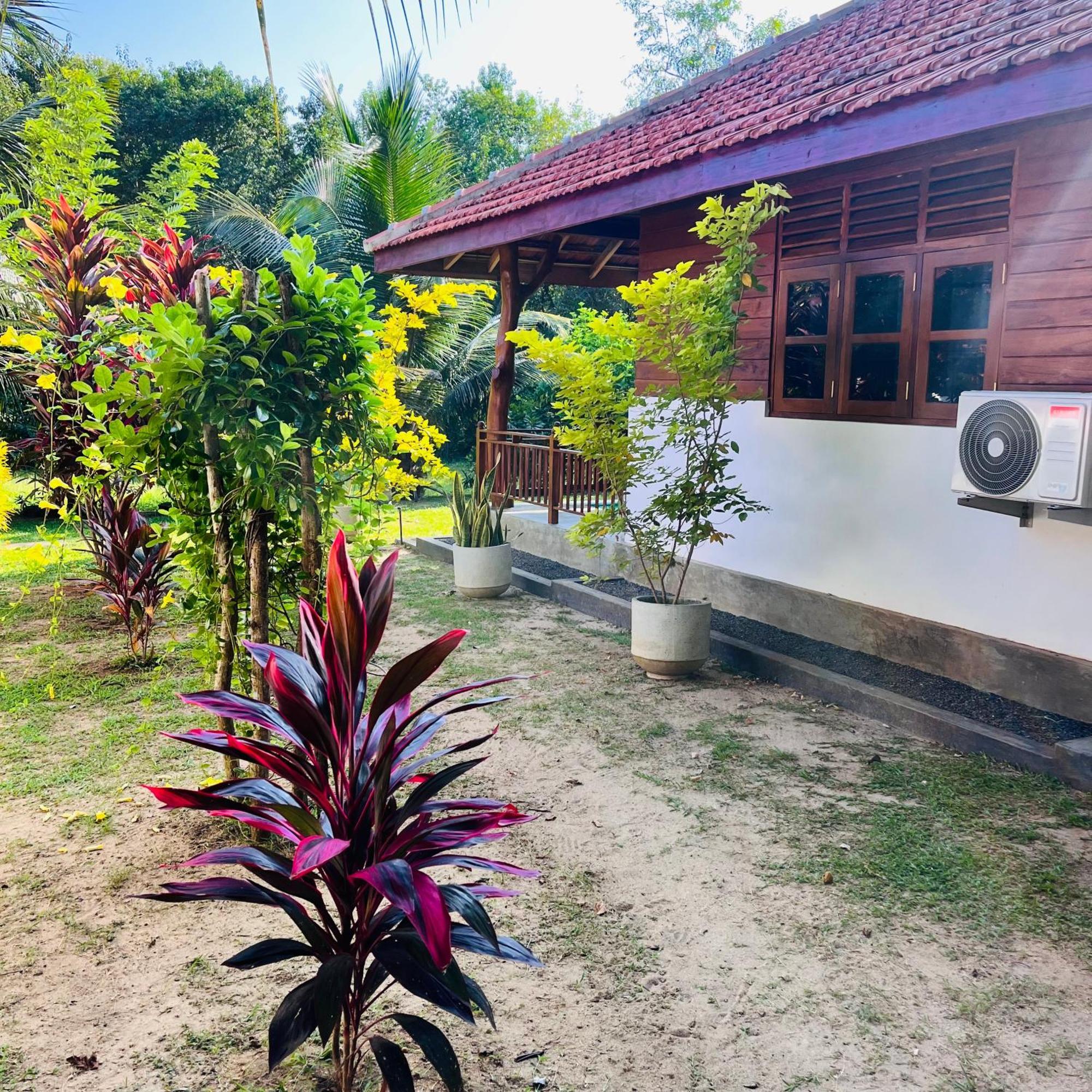 Hanguk Lanka Lagoon Villa Tangalle Esterno foto