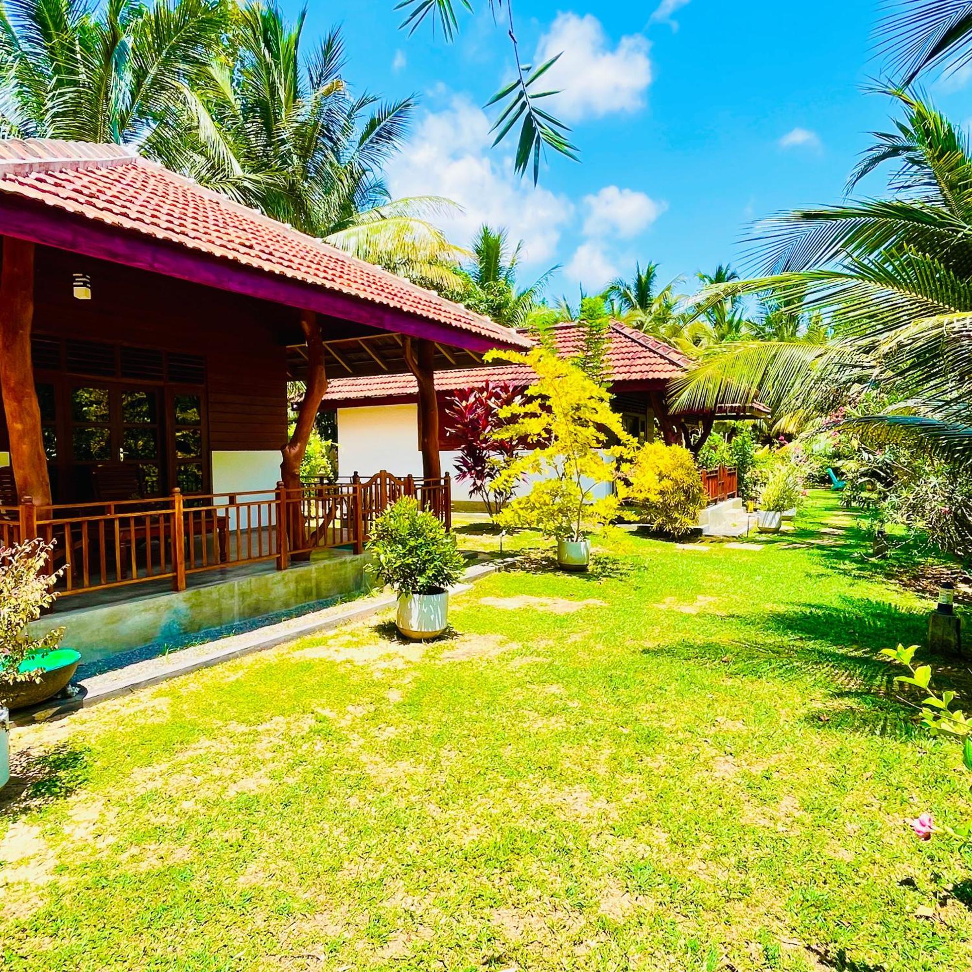 Hanguk Lanka Lagoon Villa Tangalle Esterno foto