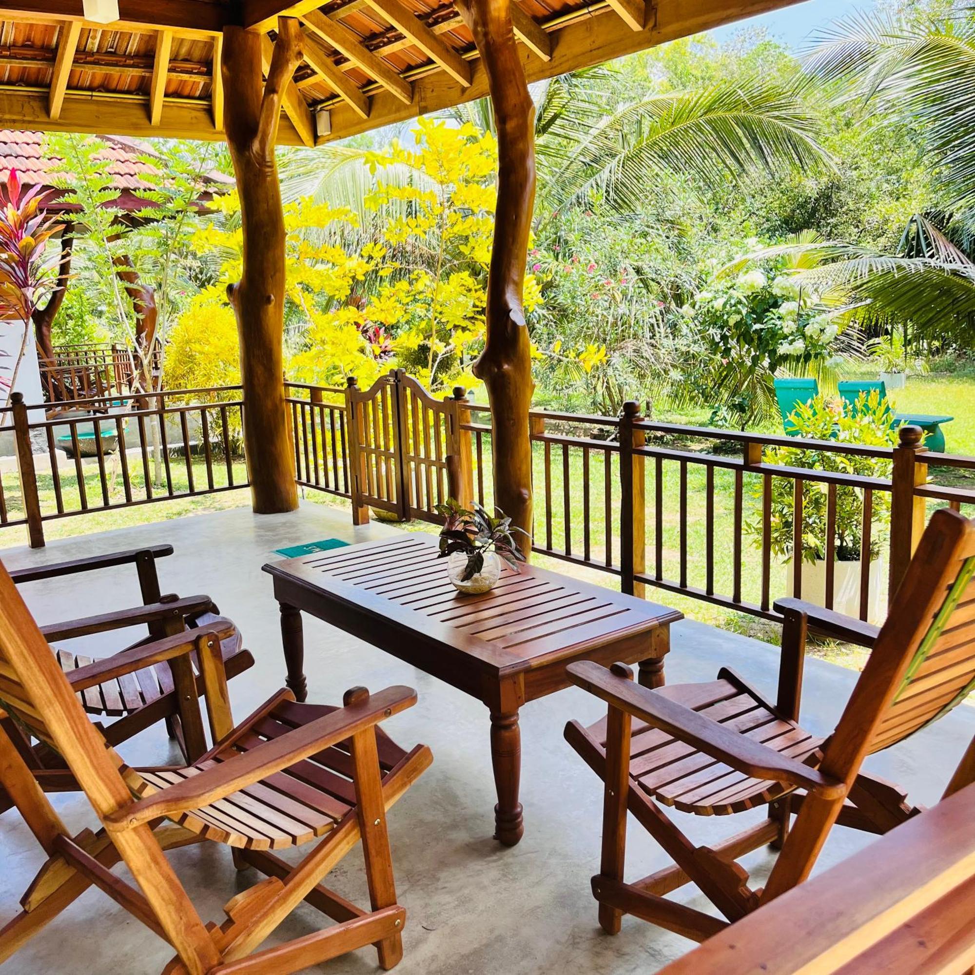Hanguk Lanka Lagoon Villa Tangalle Esterno foto