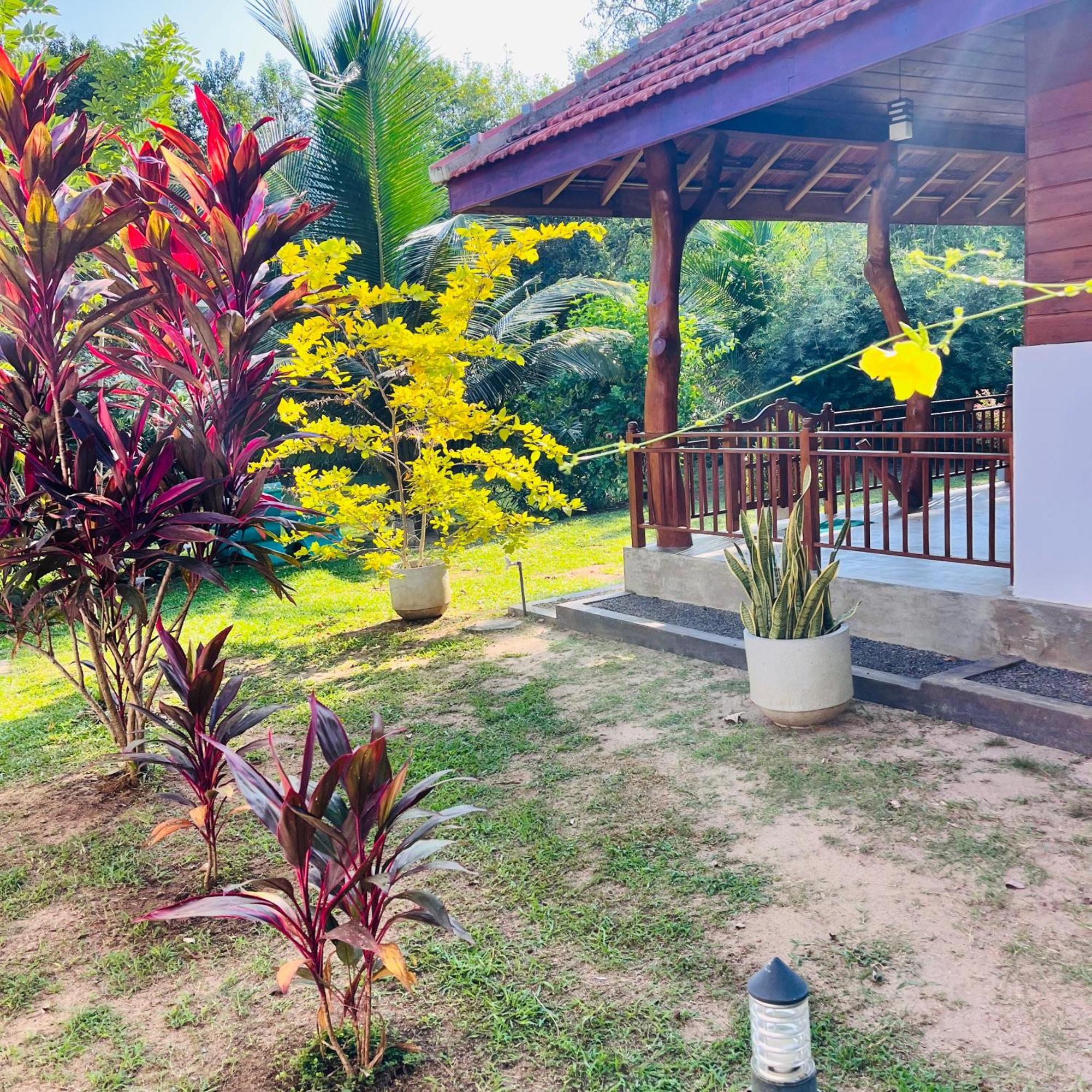 Hanguk Lanka Lagoon Villa Tangalle Esterno foto